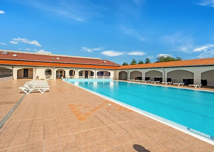 1 Bedroom Amazing In Holiday home